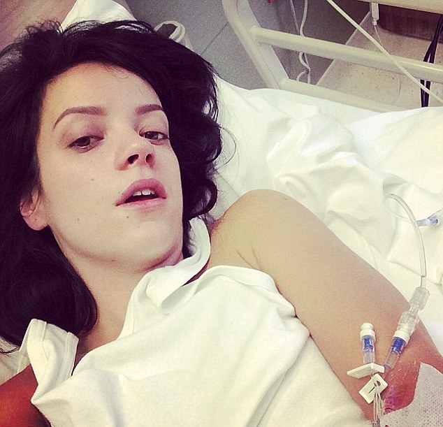 lily-allen-hospital